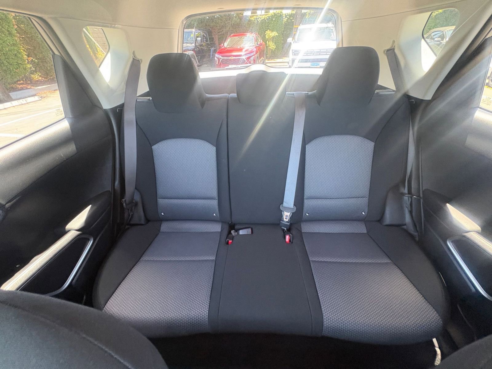 Used 2025 Kia Soul LX w/ LX Technology Package FWD image 36