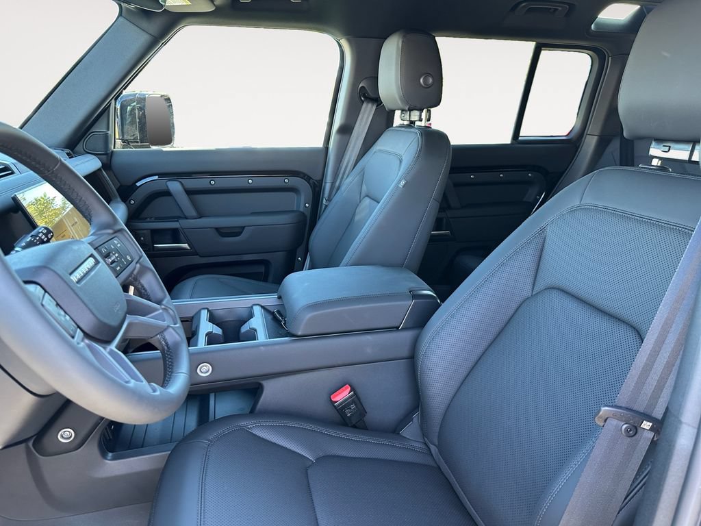 New 2026 Land Rover Defender 110 S AWD/4WD image 9