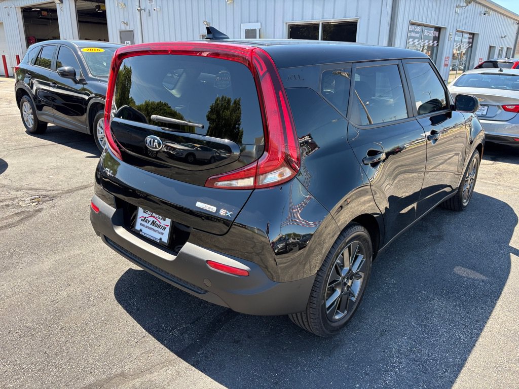 Used 2021 Kia Soul EX FWD image 3