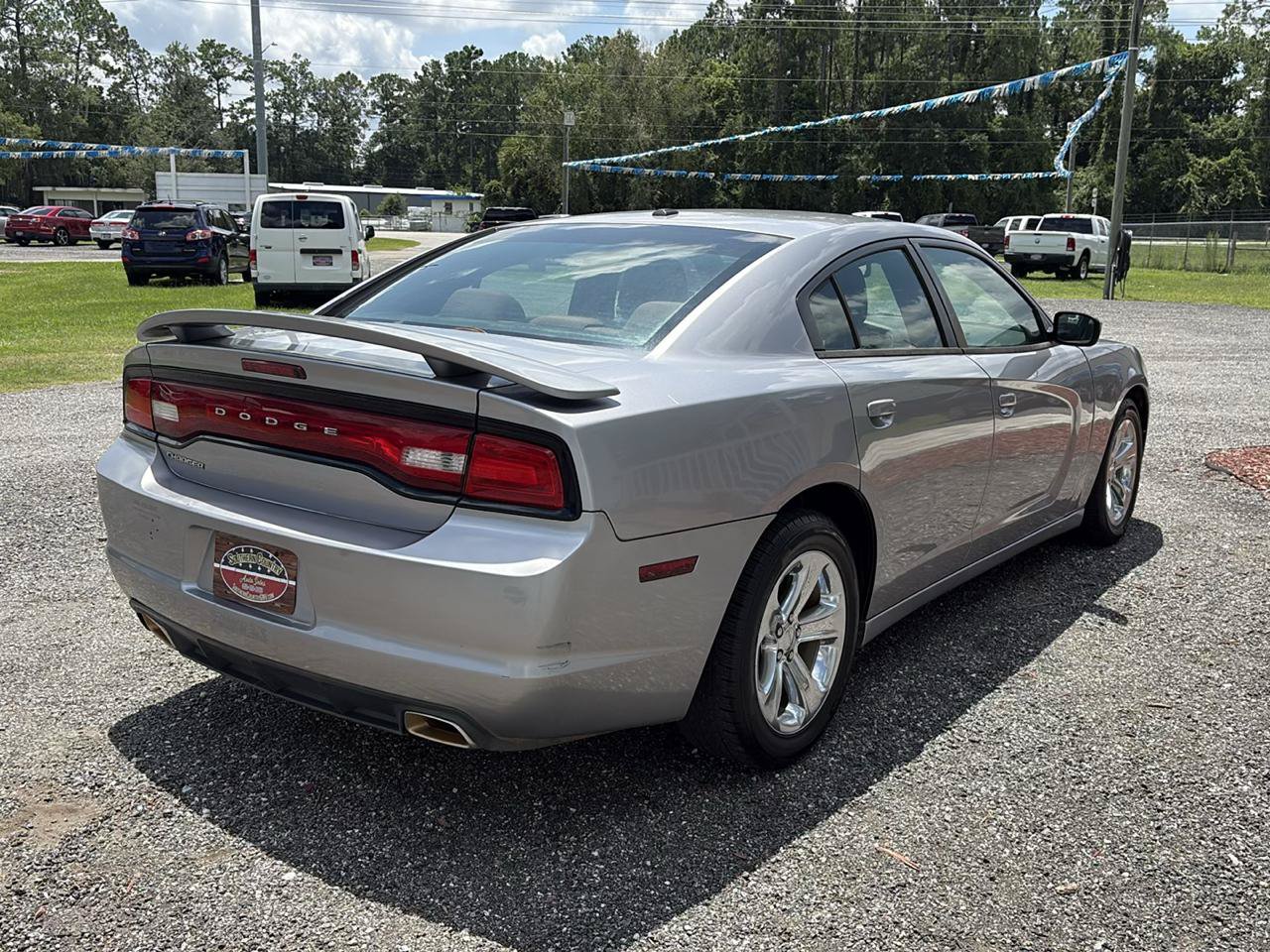Used 2014 Dodge Charger SE w/ Sport Appearance Group RWD image 5
