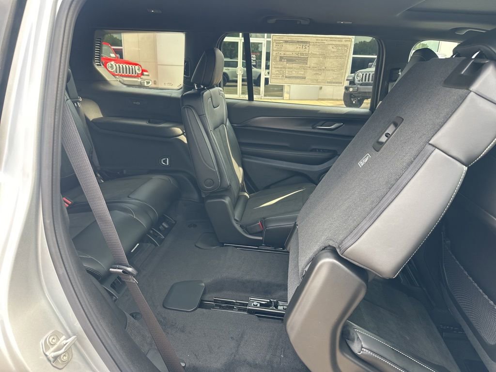 New 2025 Jeep Grand Cherokee L Altitude image 20