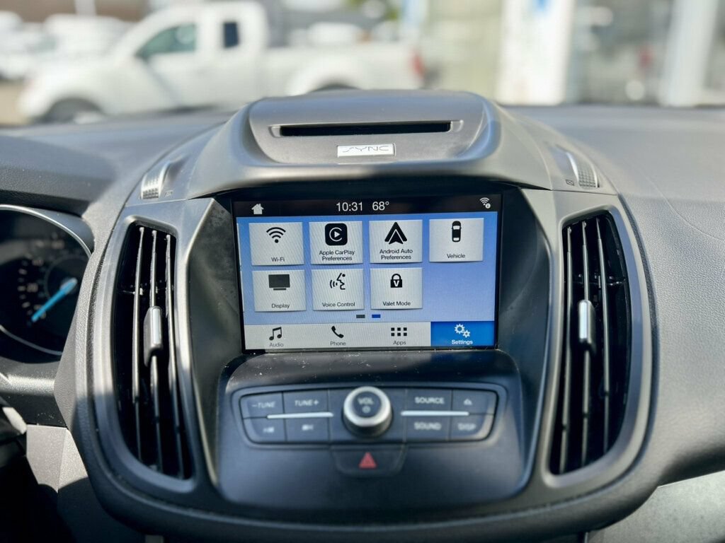 Used 2017 Ford Escape SE w/ Equipment Group 201A FWD image 25
