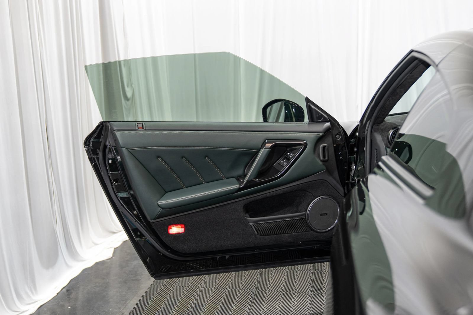 Used 2024 Nissan GT-R w/ T-Spec Takumi Edition AWD/4WD image 12