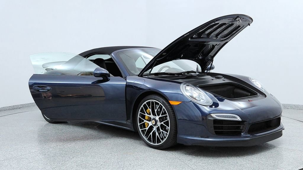 Used 2015 Porsche 911 Turbo S image 12