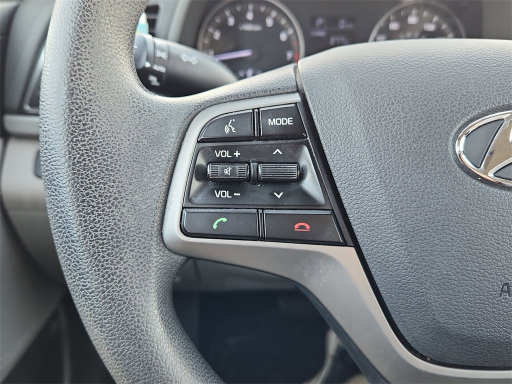 Used 2017 Hyundai Elantra SE image 15