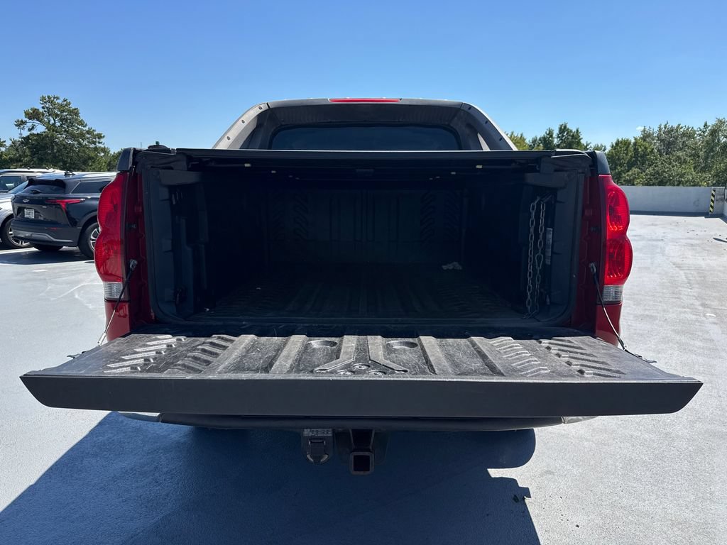 Used 2003 Chevrolet Avalanche 4x4 w/ Suspension Package, Off-Road image 18