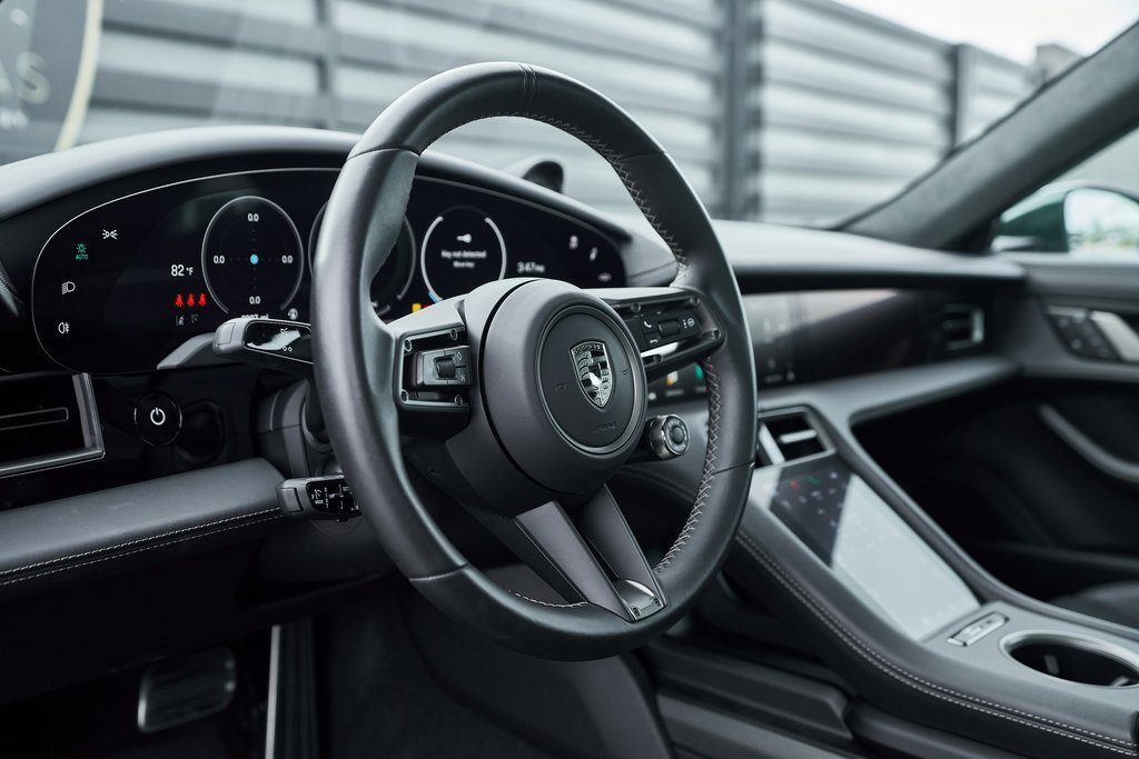 Used 2025 Porsche Taycan Turbo S w/ Premium Package image 40