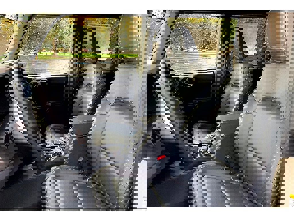 New 2025 Ford Bronco Badlands image 25