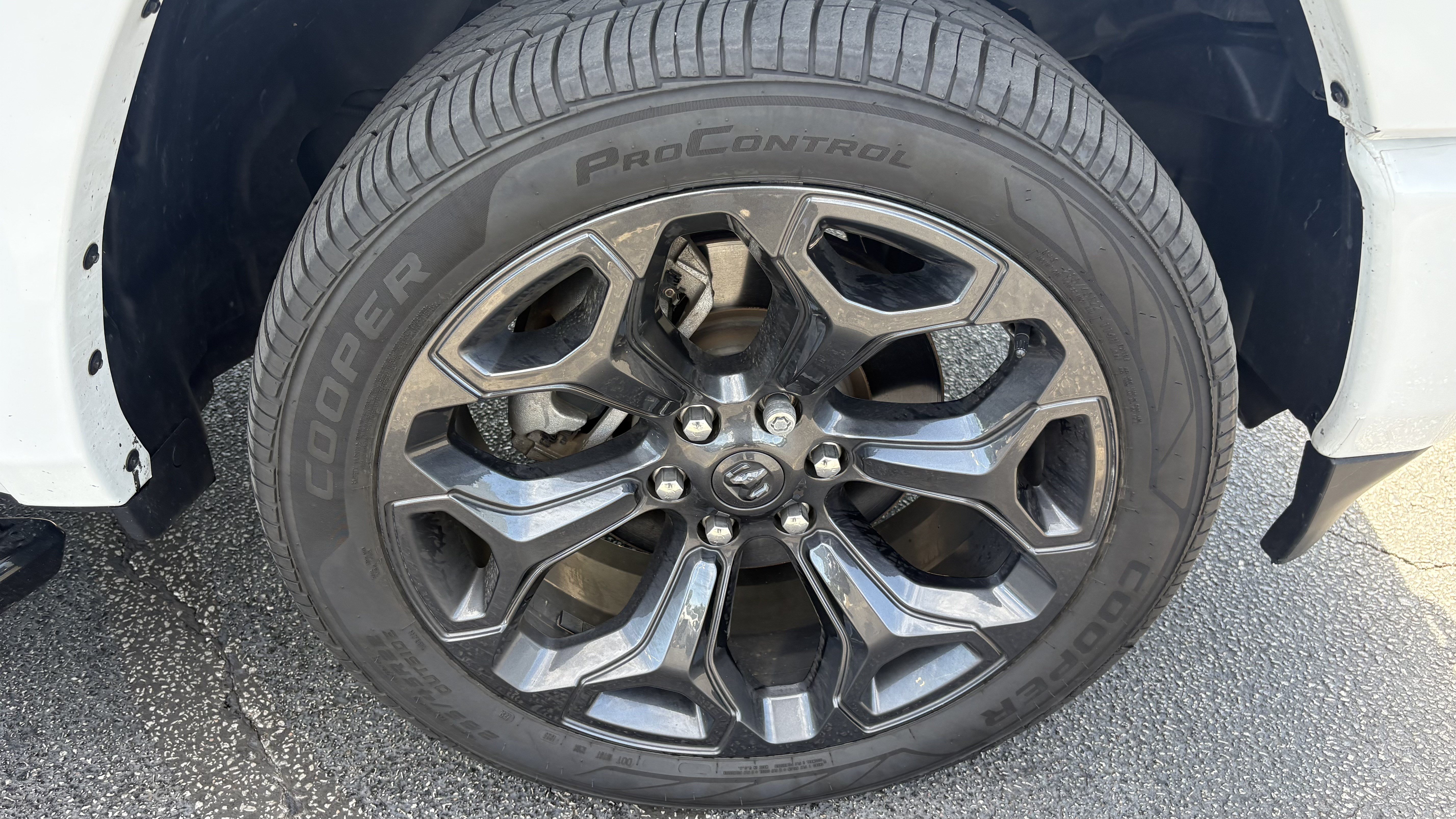 Used 2023 RAM 1500 Limited w/ Night Edition AWD/4WD image 15