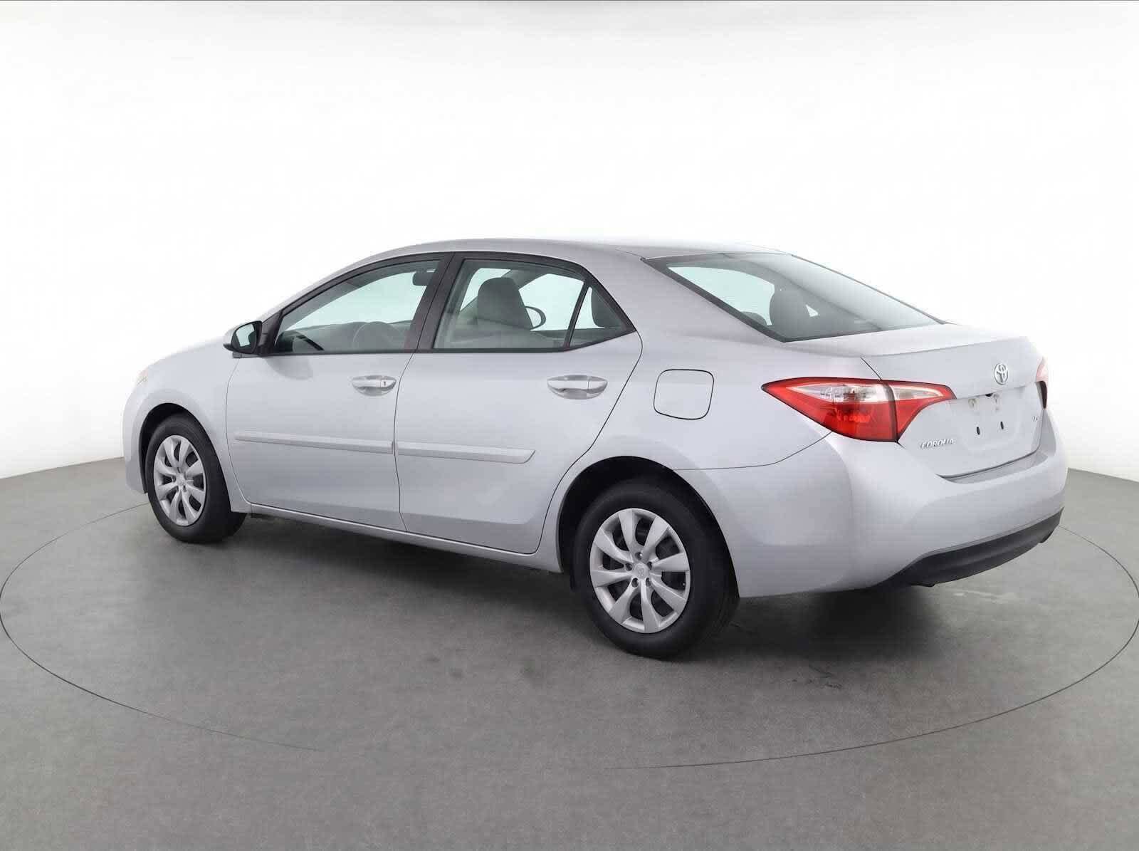 Used 2016 Toyota Corolla LE FWD image 4