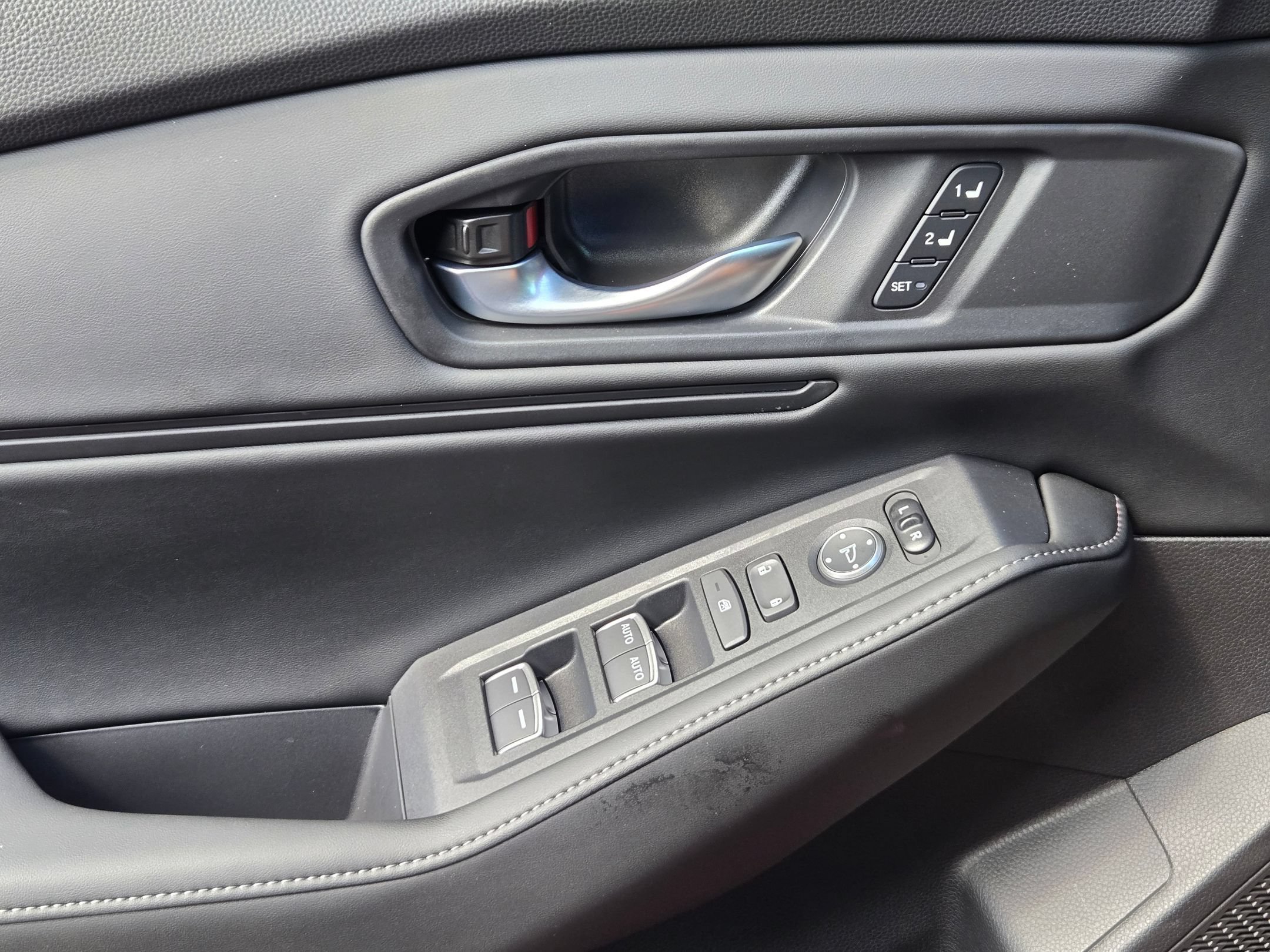 Used 2025 Honda Accord Sport image 11