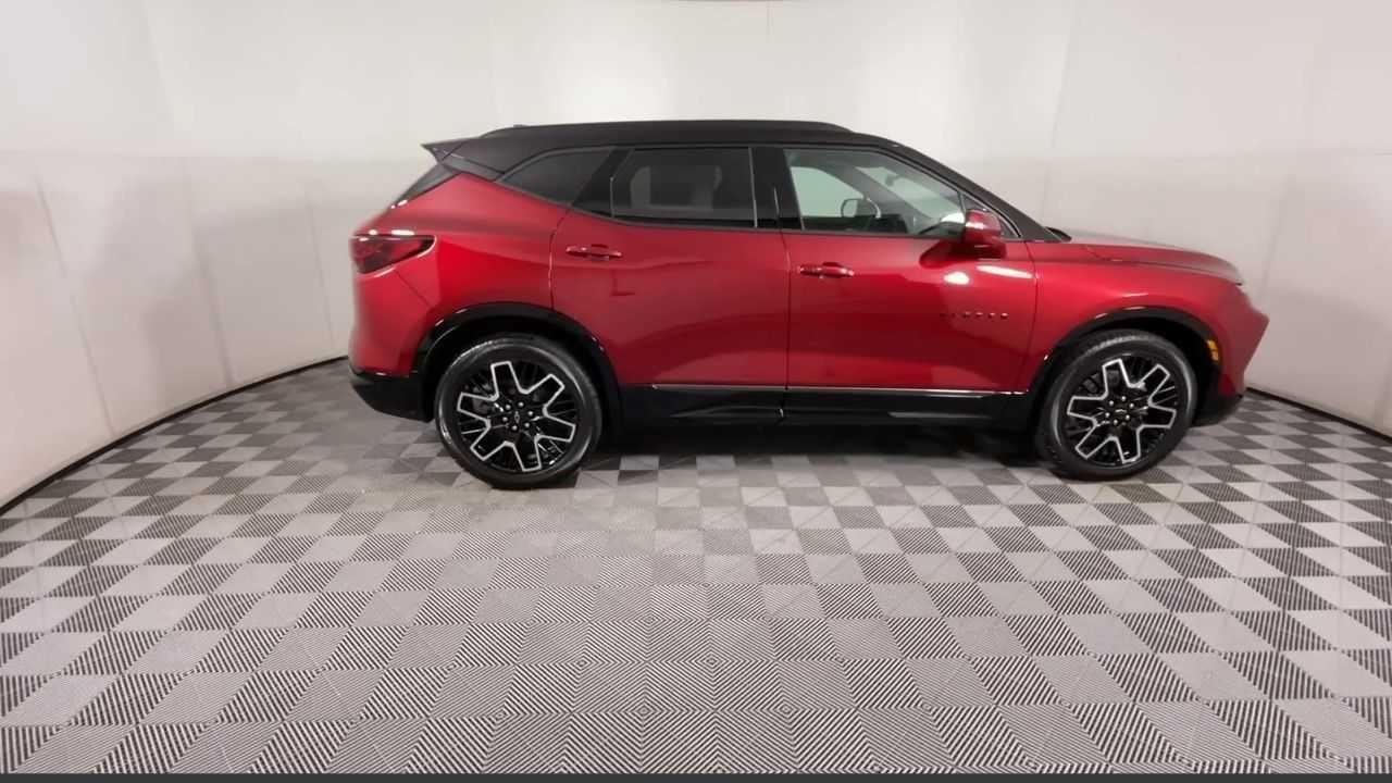 New 2025 Chevrolet Blazer RS w/ Driver Confidence II Package AWD/4WD image 18