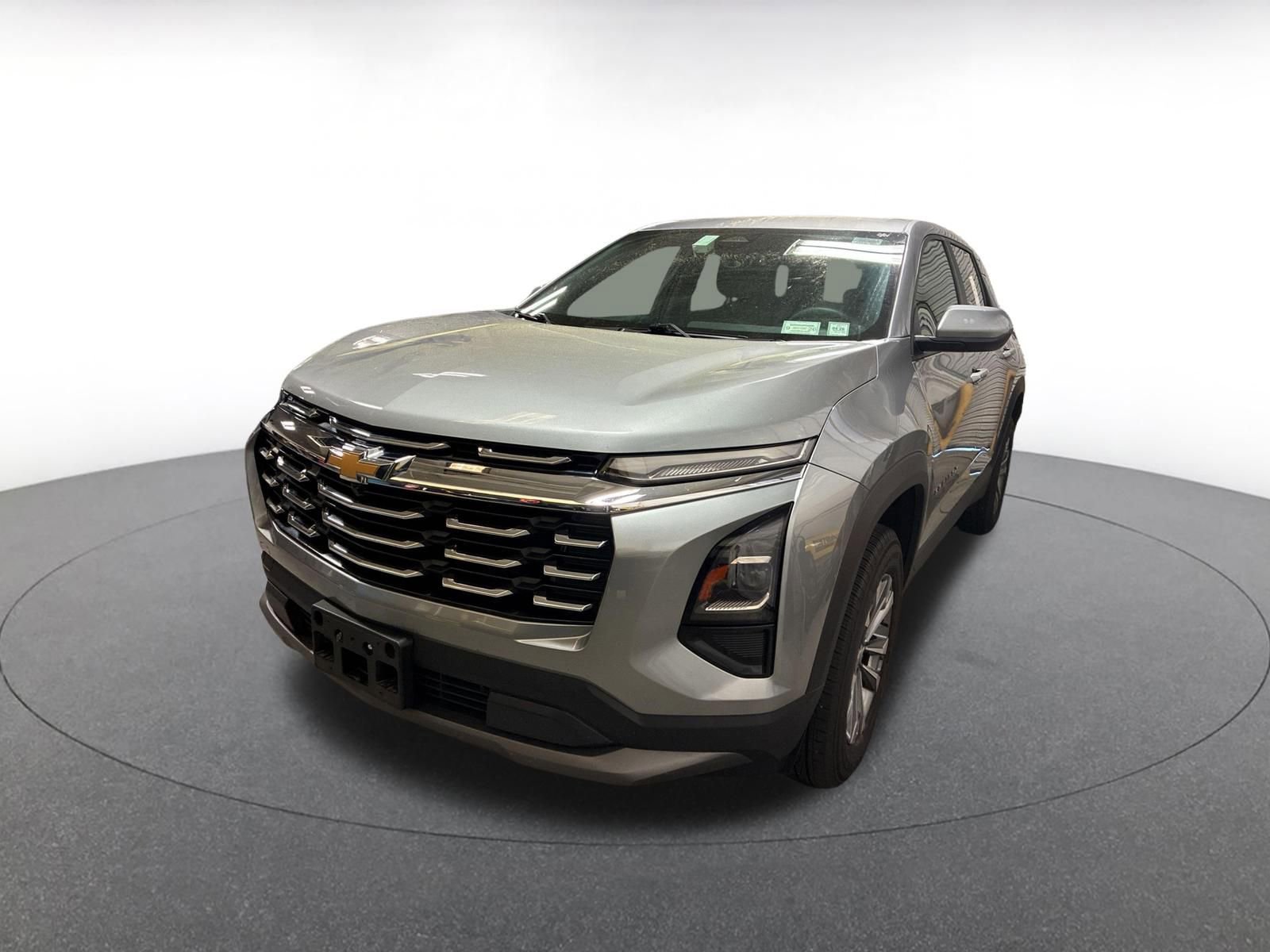 Used 2025 Chevrolet Equinox LT image 3