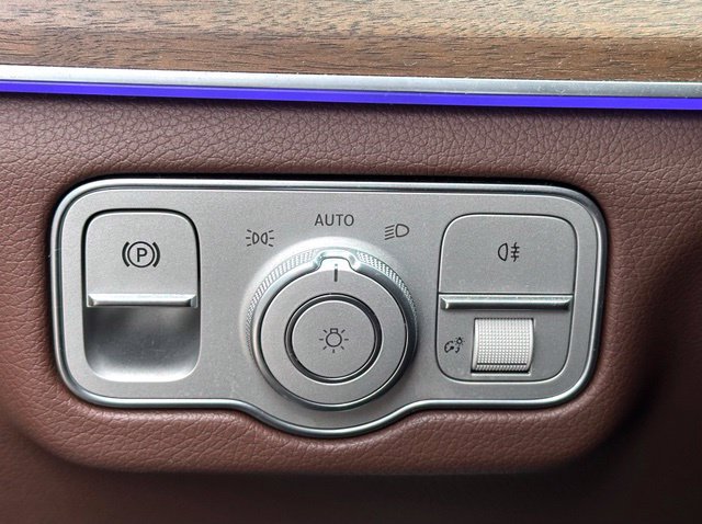 Used 2025 Mercedes-Benz GLE 450 4MATIC w/ AMG Line Exterior image 20