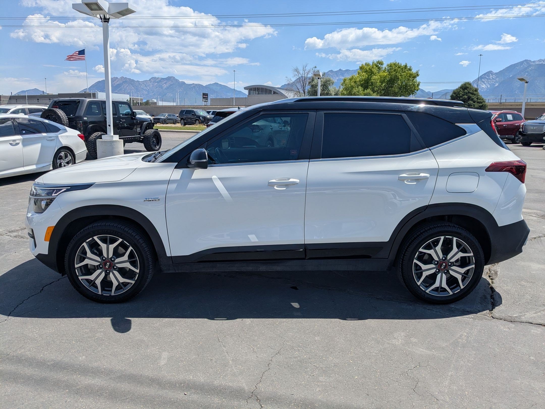 Certified 2021 Kia Seltos S AWD/4WD image 2