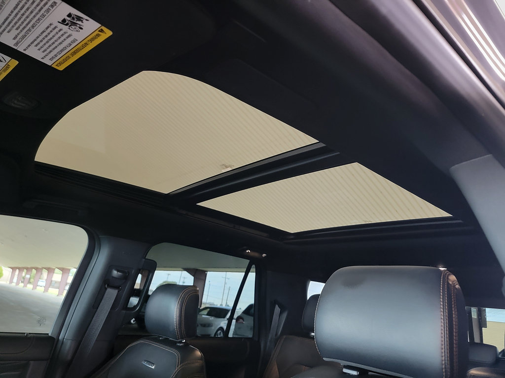 Used 2024 Ford Expedition Max Platinum AWD/4WD image 9