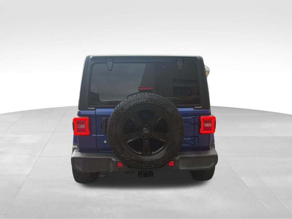 Used 2018 Jeep Wrangler Unlimited Sahara image 4