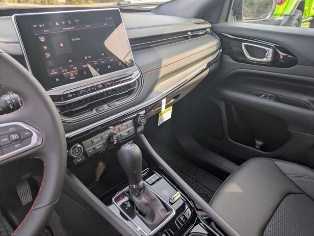 New 2026 Jeep Compass Trailhawk AWD/4WD image 20