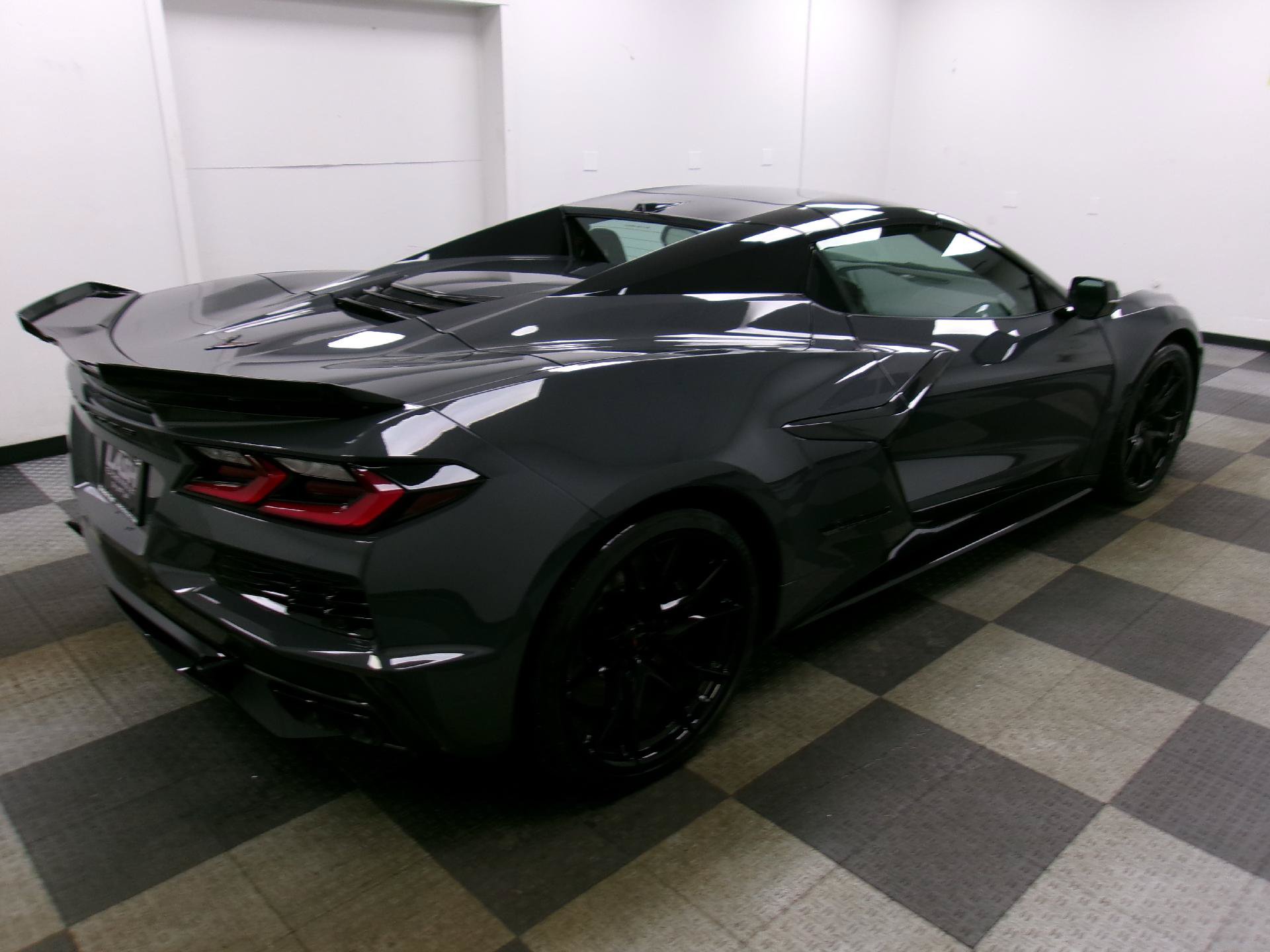 New 2027 Chevrolet Corvette Grand Sport w/ Z52 Sport Performance Package RWD image 13