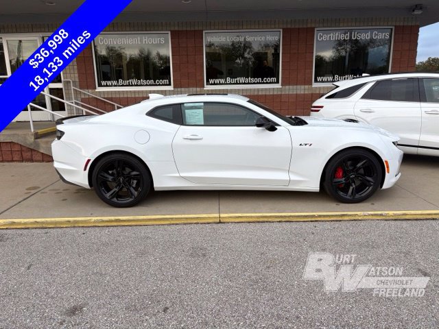 Used 2022 Chevrolet Camaro LT w/ RS Package RWD image 9