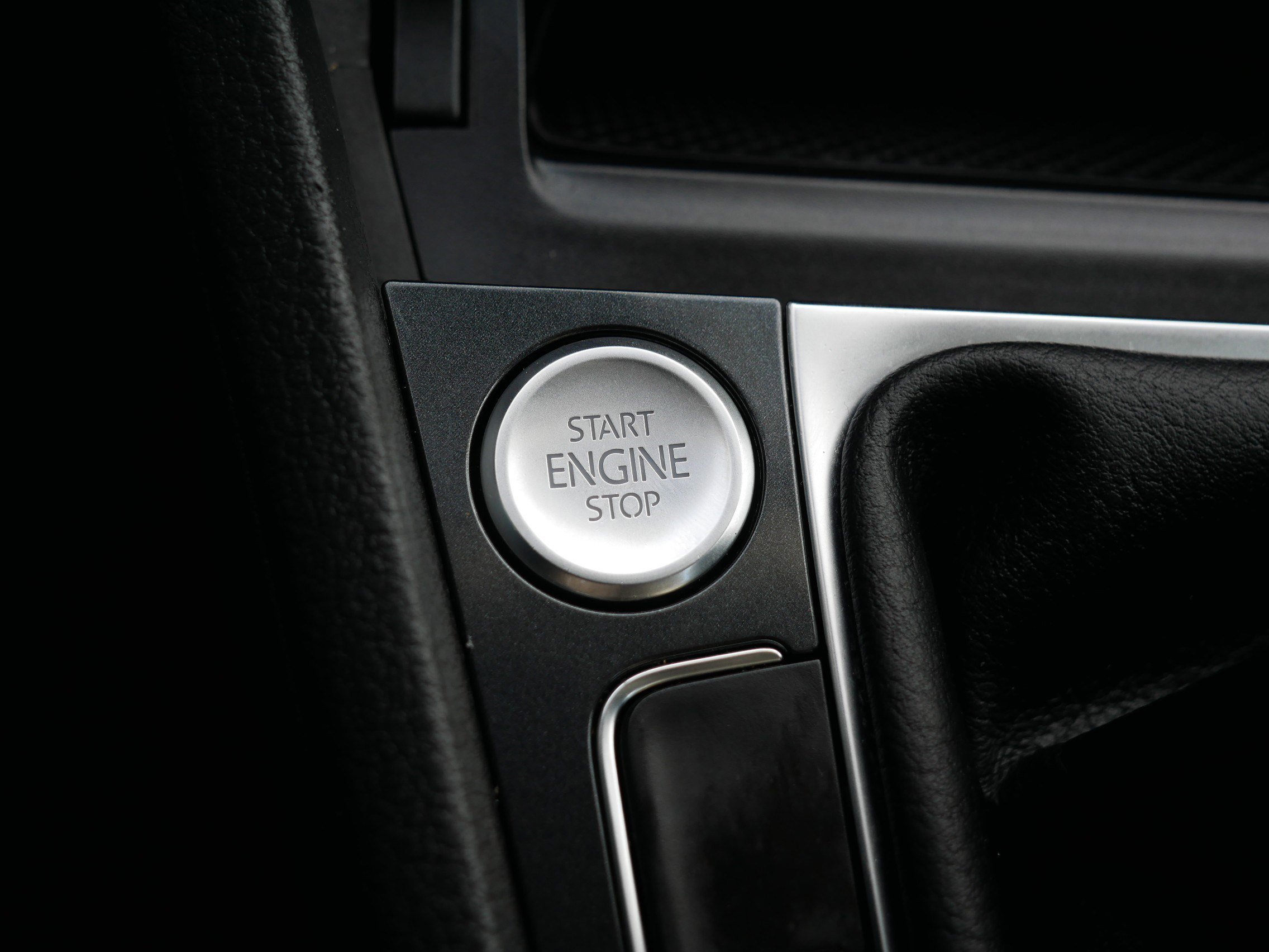 Used 2018 Volkswagen Golf SE image 29