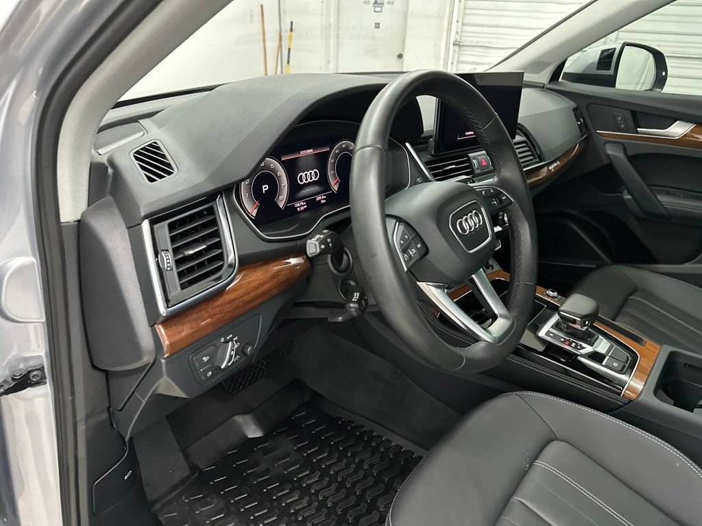 Used 2022 Audi Q5 2.0T Premium Plus w/ Premium Plus Package AWD/4WD image 14