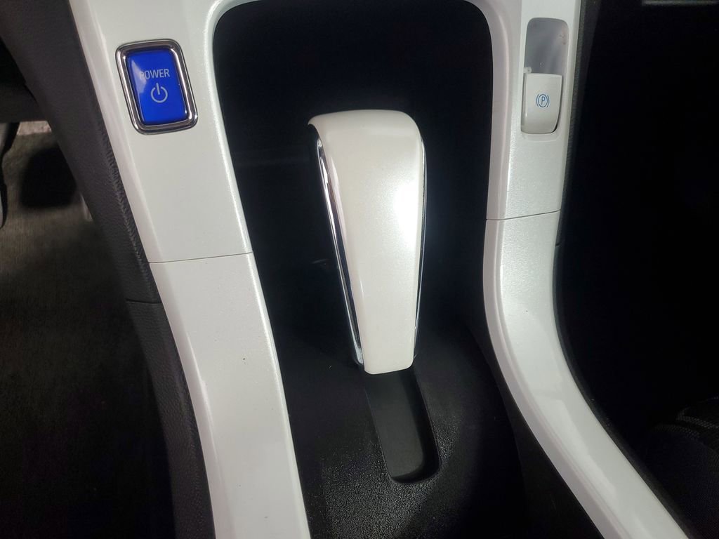Used 2013 Chevrolet Volt FWD image 17