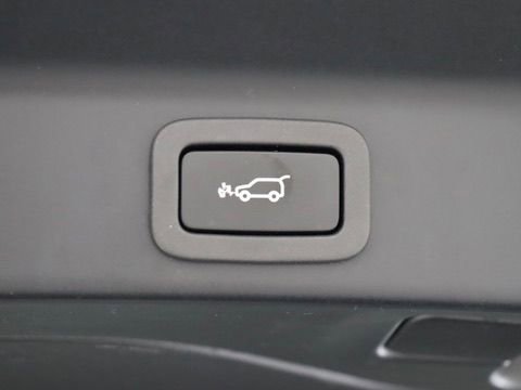 Used 2019 Jaguar F-PACE Prestige AWD/4WD image 43