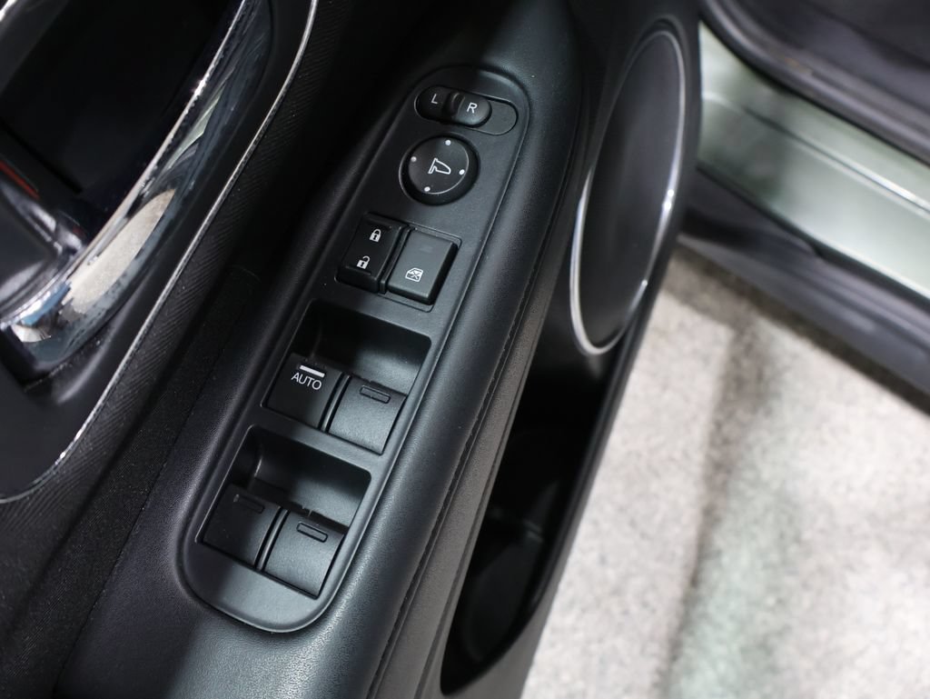 Used 2016 Honda HR-V EX image 14