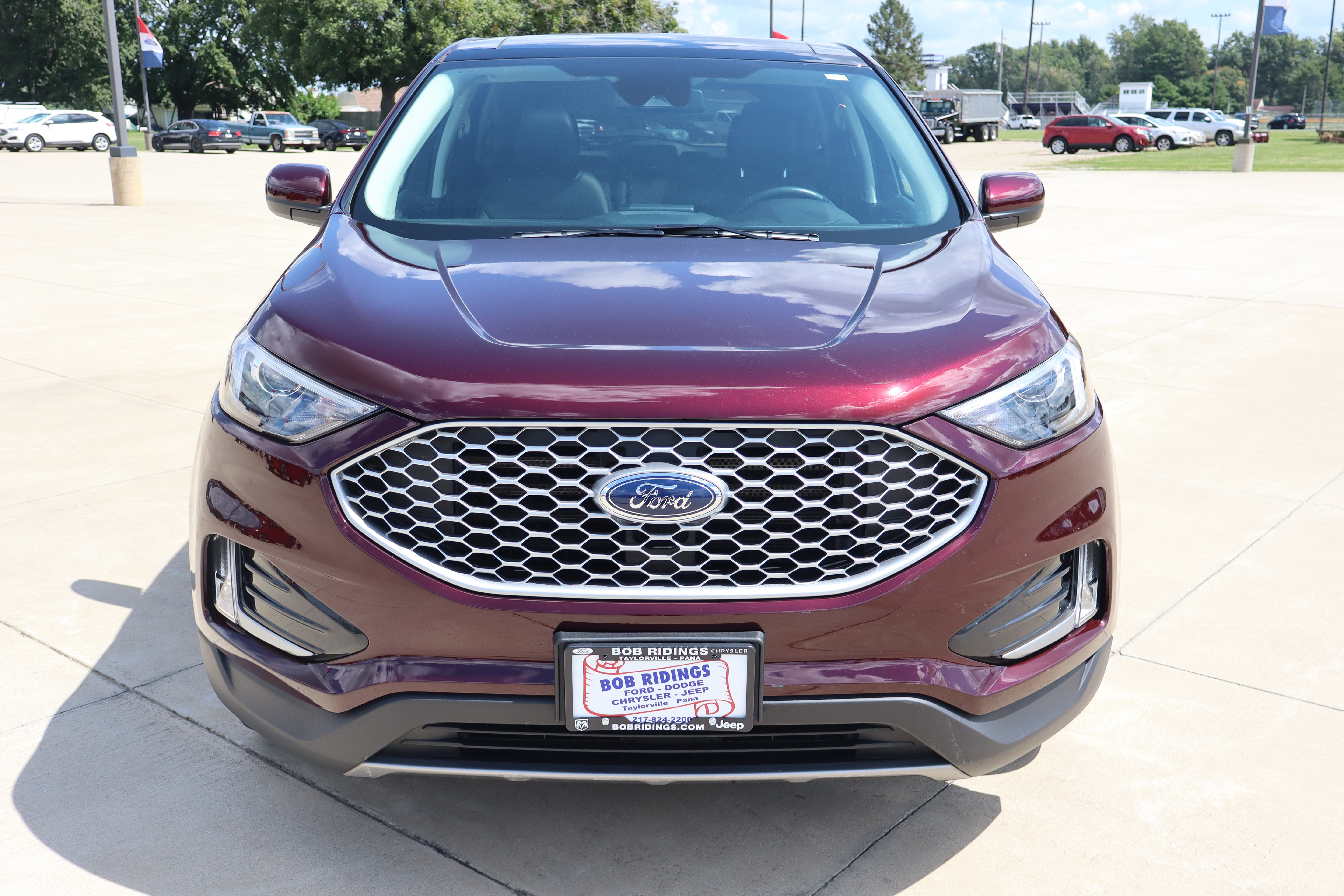 Used 2024 Ford Edge SEL w/ Convenience Package AWD/4WD image 3