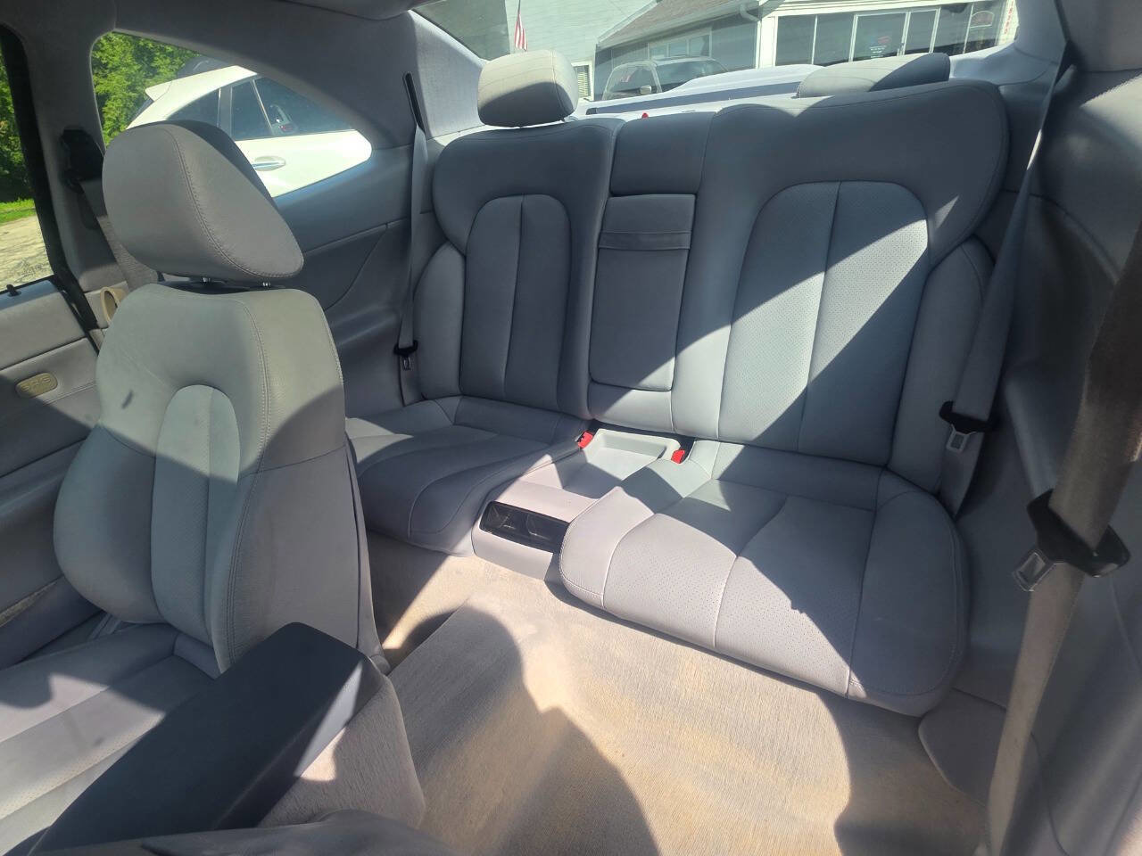 Used 2000 Mercedes-Benz CLK 320 Coupe image 17