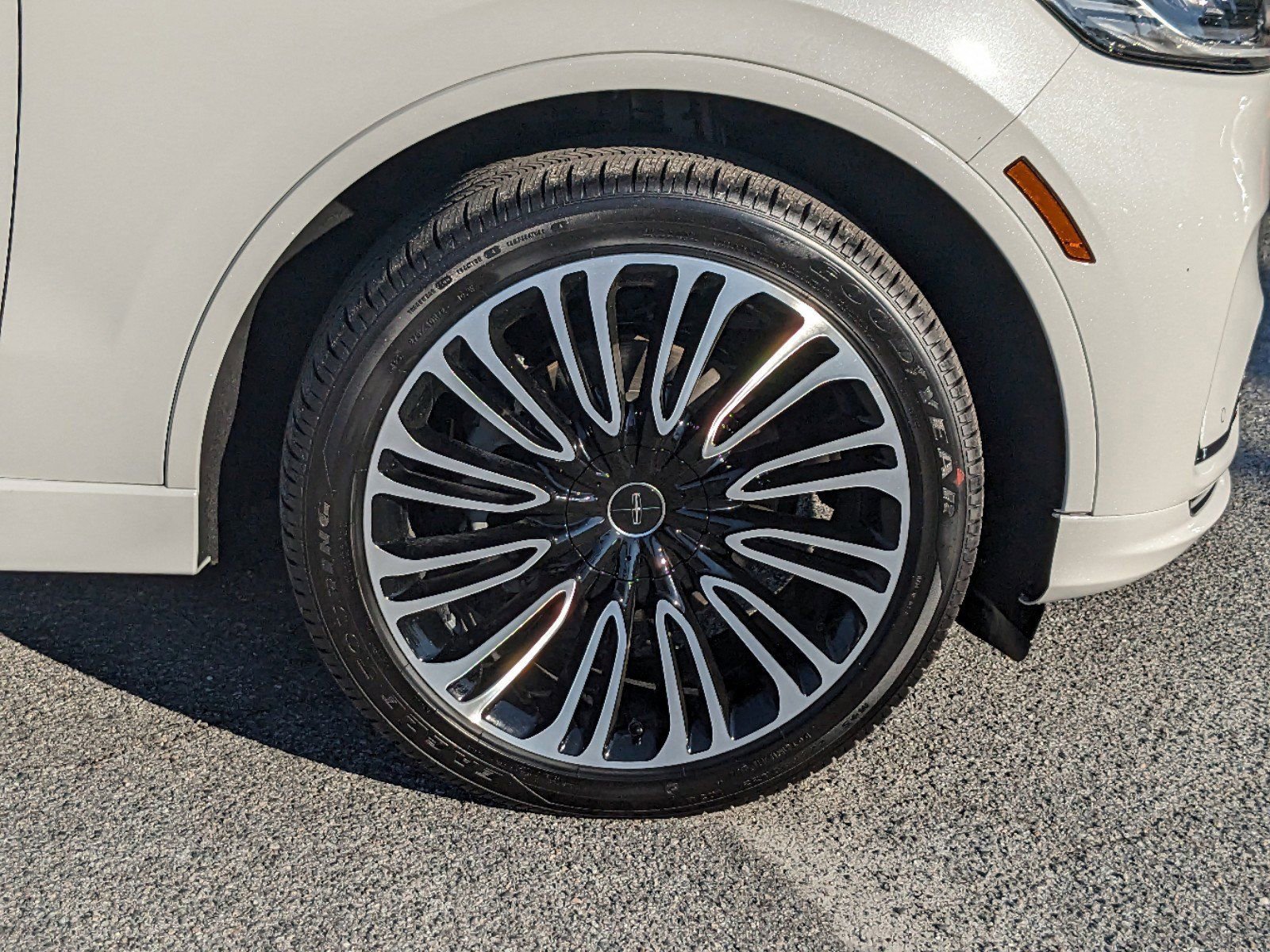 New 2025 Lincoln Aviator Black Label image 13