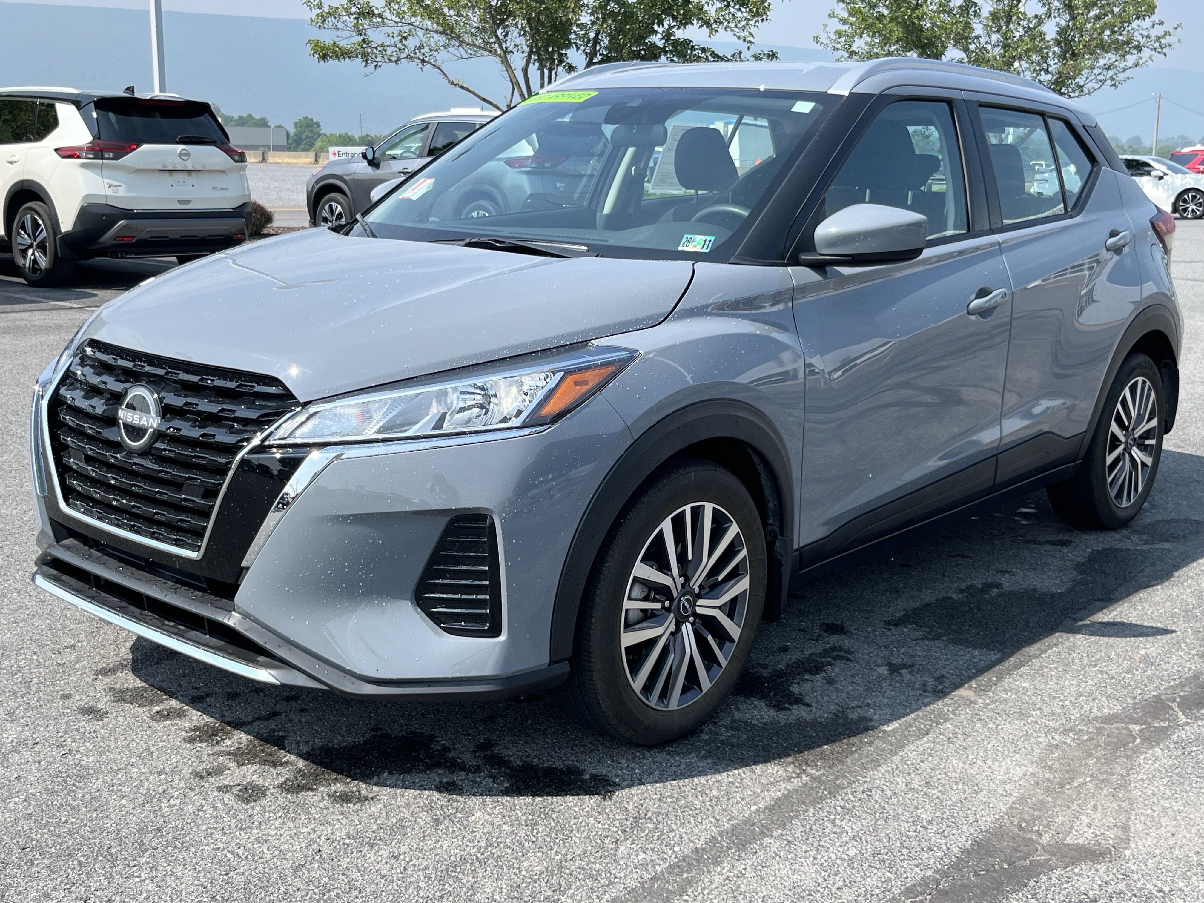 Used 2024 Nissan Kicks SV FWD image 11