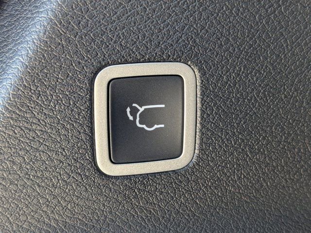New 2026 Chrysler Pacifica Select FWD image 13