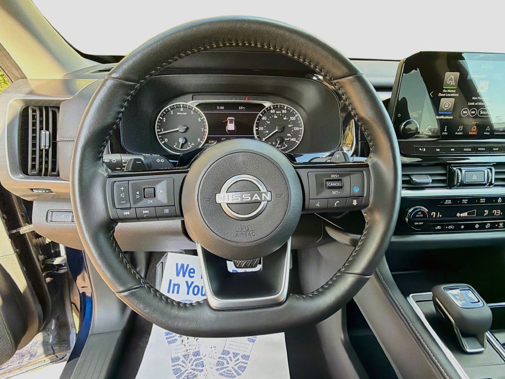 Used 2025 Nissan Pathfinder SL AWD/4WD image 11