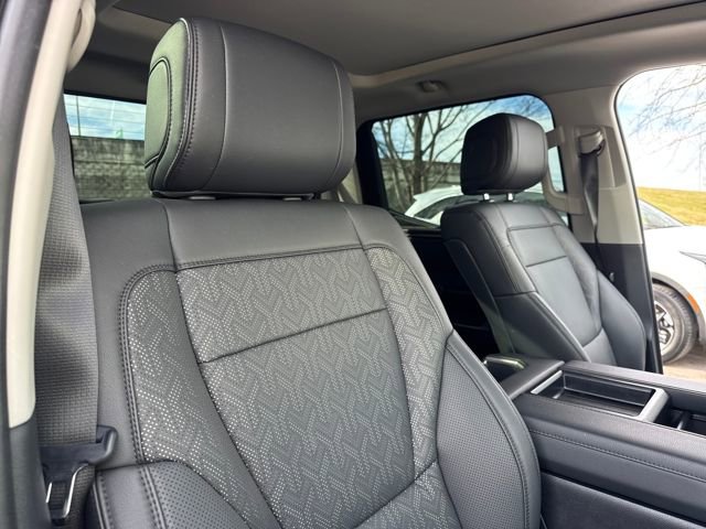 Used 2024 Toyota Tundra Limited image 24