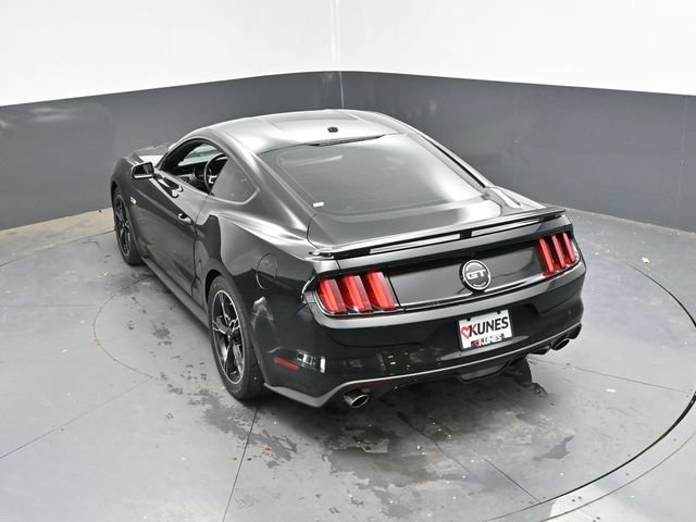 Used 2016 Ford Mustang GT Premium w/ Equipment Group 401A RWD image 40