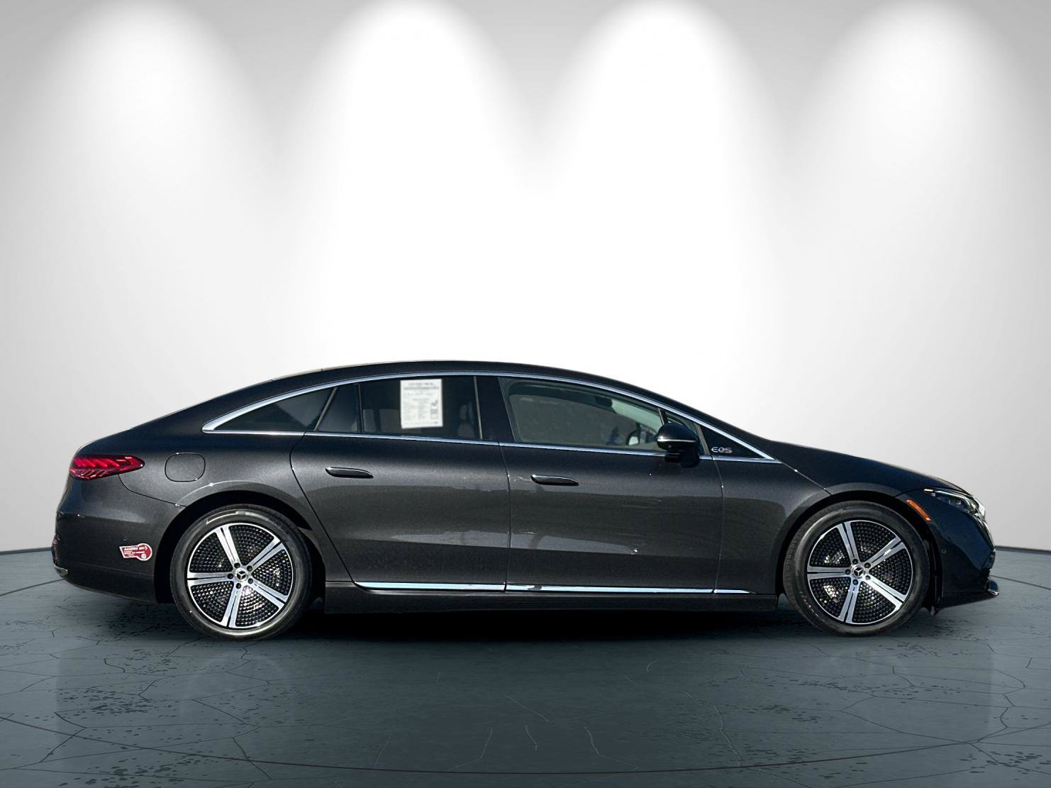 Used 2023 Mercedes-Benz EQS 450+ Sedan image 3
