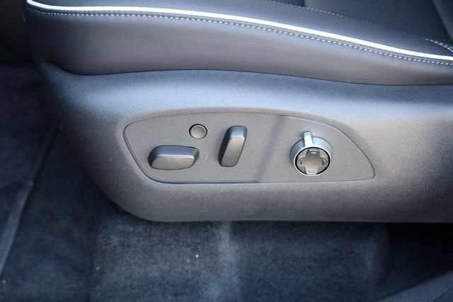 New 2026 Buick Enclave Avenir FWD image 17
