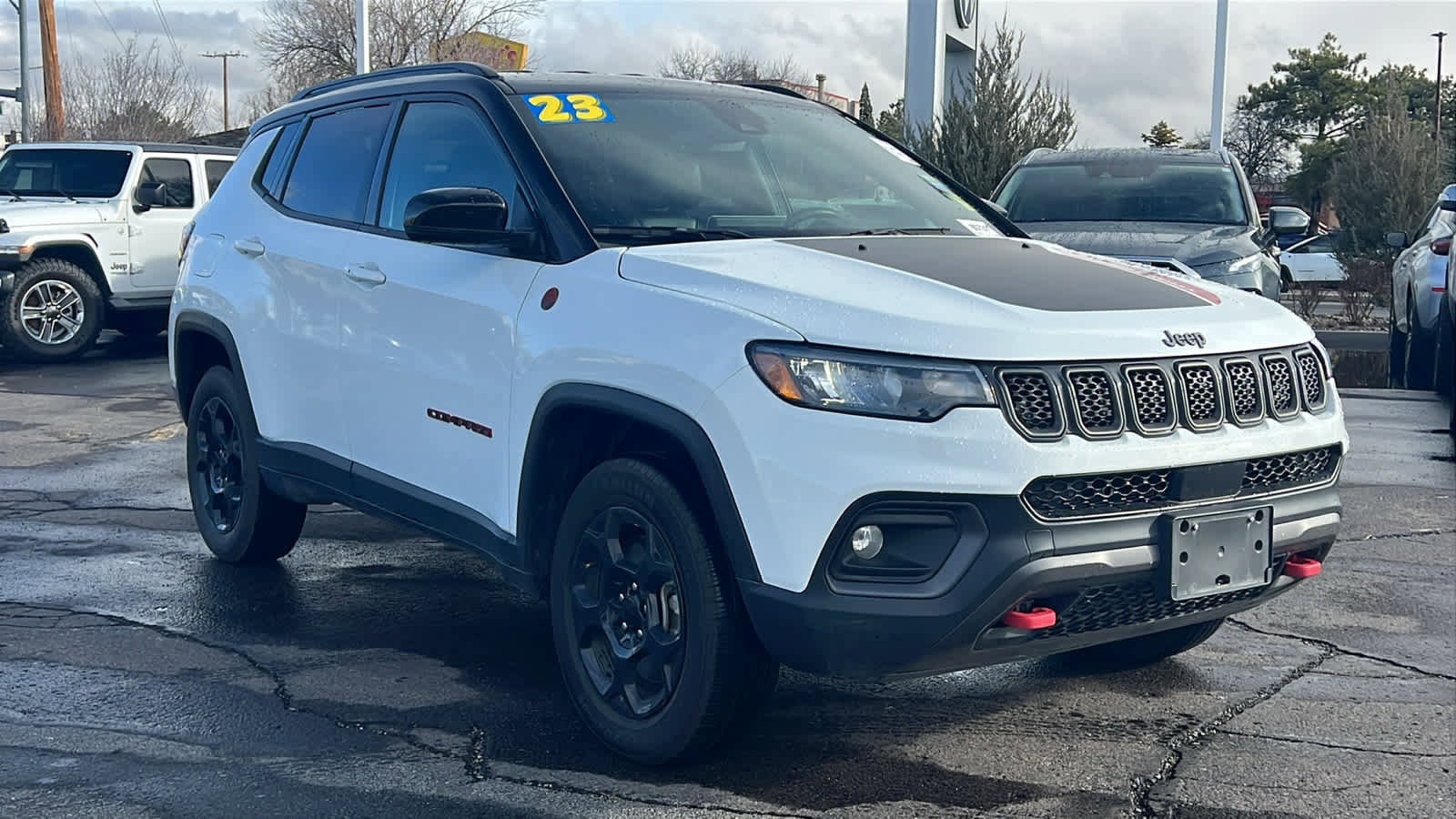 Used 2023 Jeep Compass Trailhawk image 3
