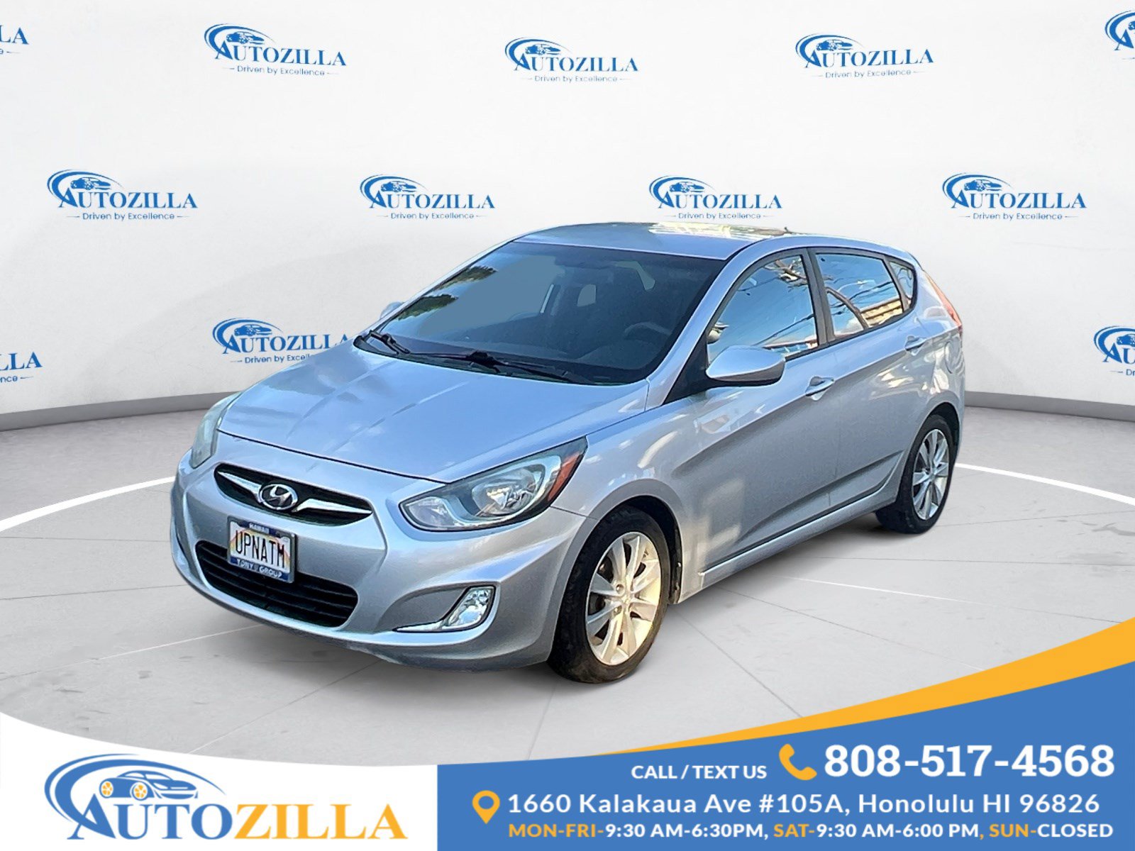 Used 2012 Hyundai Accent SE FWD image 1