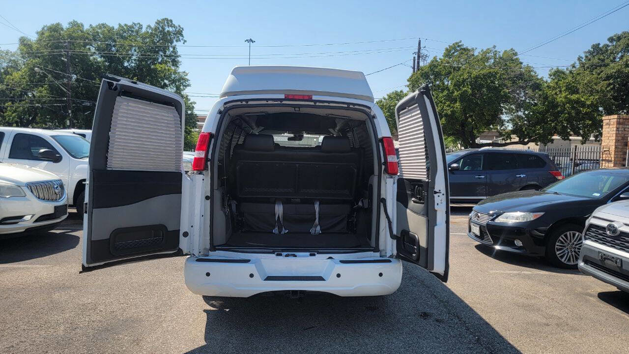 Used 2021 GMC Savana 2500 2500 3dr Cargo Van w/ Enhanced Convenience Package image 37