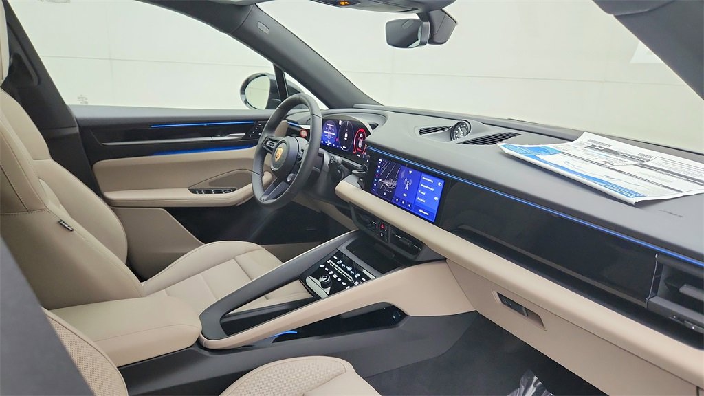 New 2025 Porsche Macan 4S Electric image 40