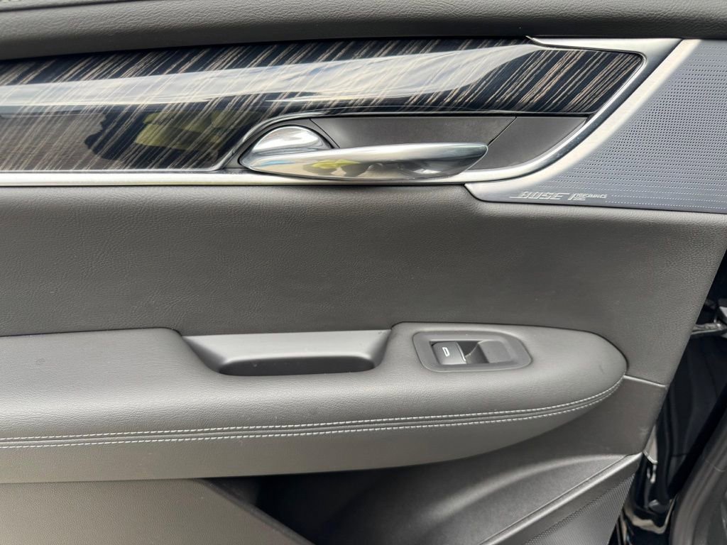 Used 2024 Cadillac XT6 Premium Luxury image 16