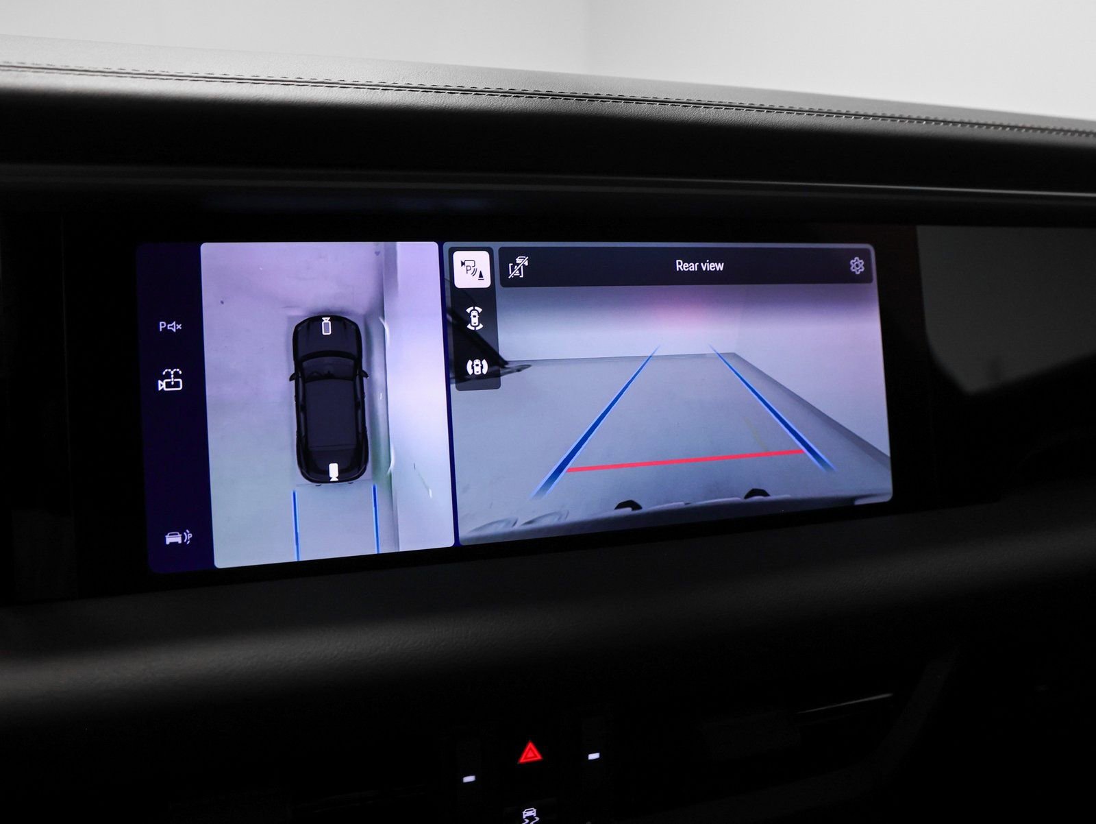 New 2026 Porsche Macan 4 Electric image 41