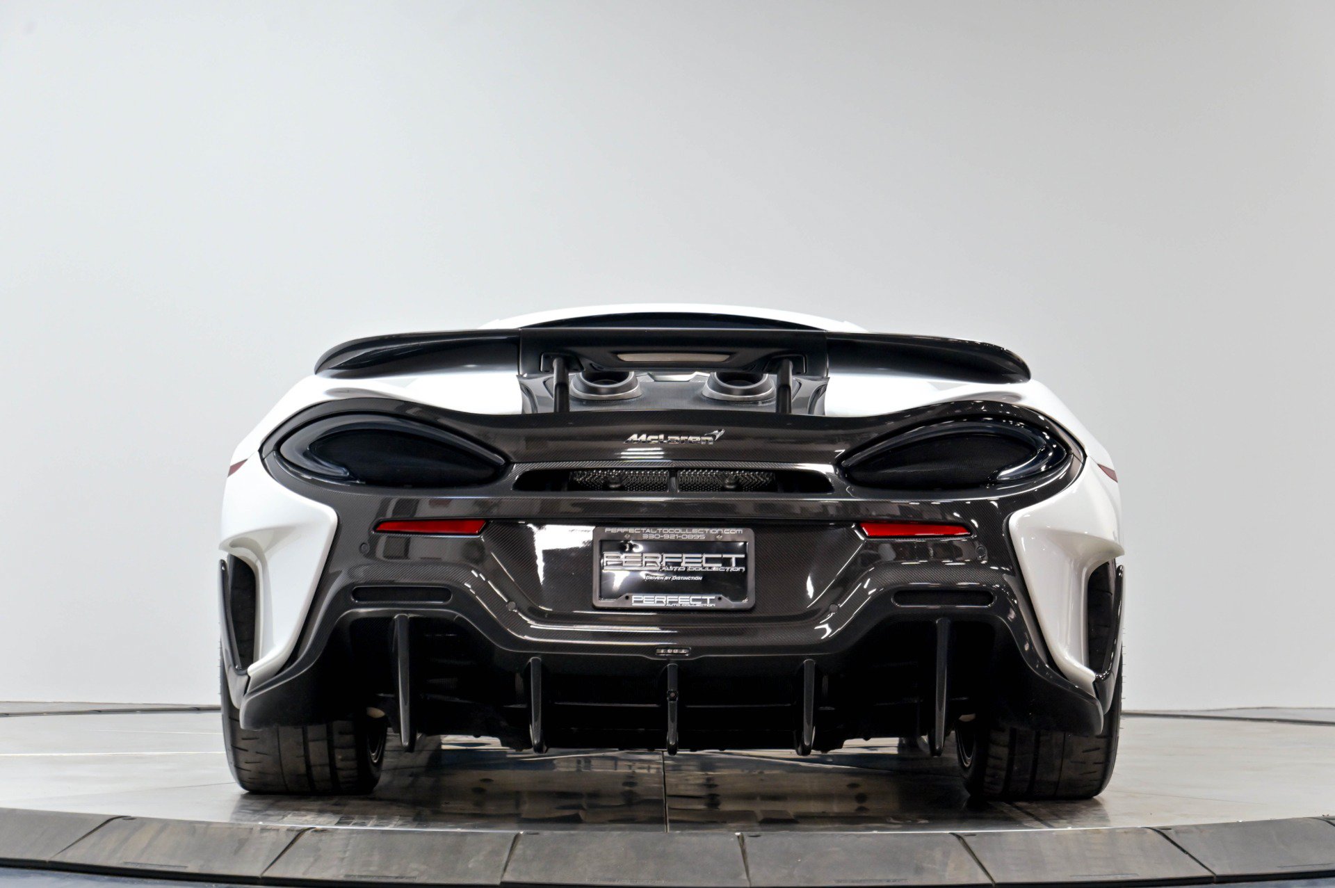 Used 2019 McLaren 600LT RWD image 38