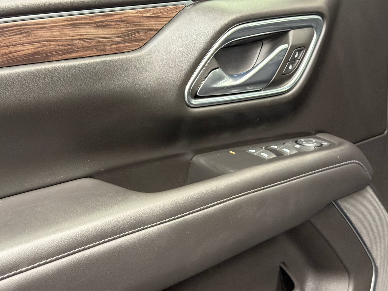 Used 2023 Chevrolet Tahoe LS AWD/4WD image 17
