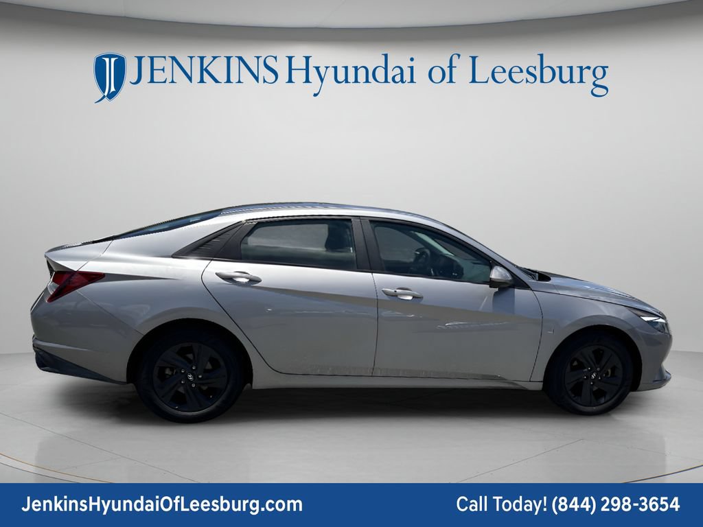Certified 2023 Hyundai Elantra SEL w/ Preferred Accessory Package FWD image 4