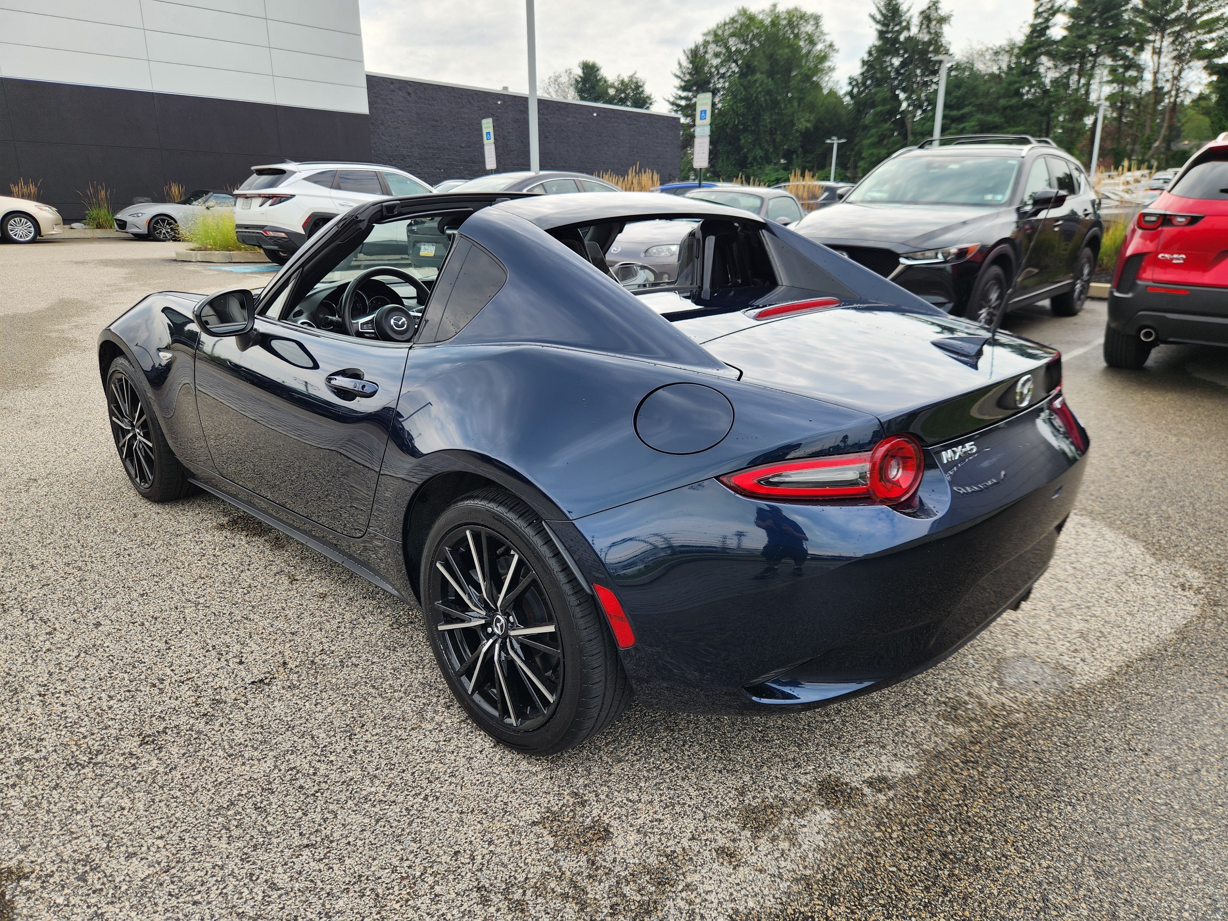 Used 2025 MAZDA MX-5 Miata RF Grand Touring RWD image 9