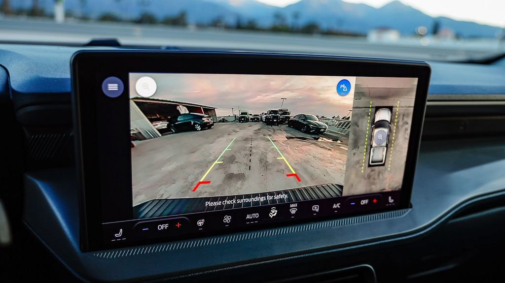 Used 2025 Ford Maverick Tremor image 29